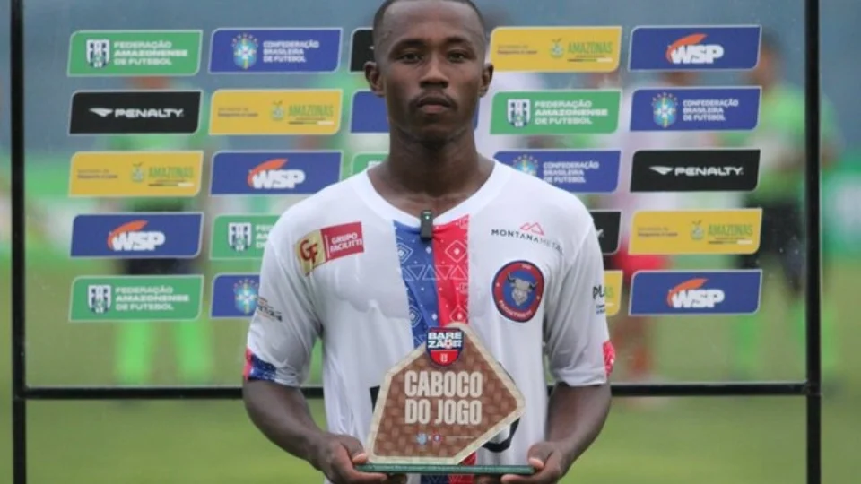 Volante Victor Leo ainda não aceitou proposta do Princesa