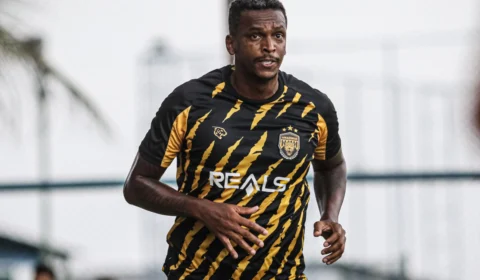 Jô paga dívida de pensão alimentícia e ganha liberdade após 24 horas detido em SP