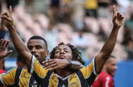 Amazonas vence o Santos na Arena da Amazônia e conquista primeira vitória na Série B