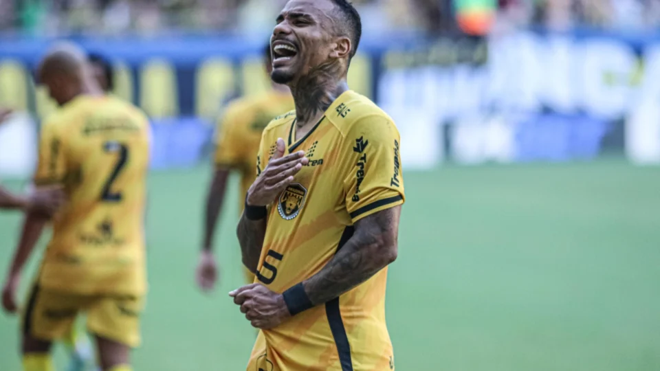 Amazonas empata com Paysandu na Arena da Amazônia pela Série B do Brasileiro