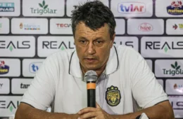 Amazonas confirma saída de Adilson Batista que vai dirigir a base do Cruzeiro