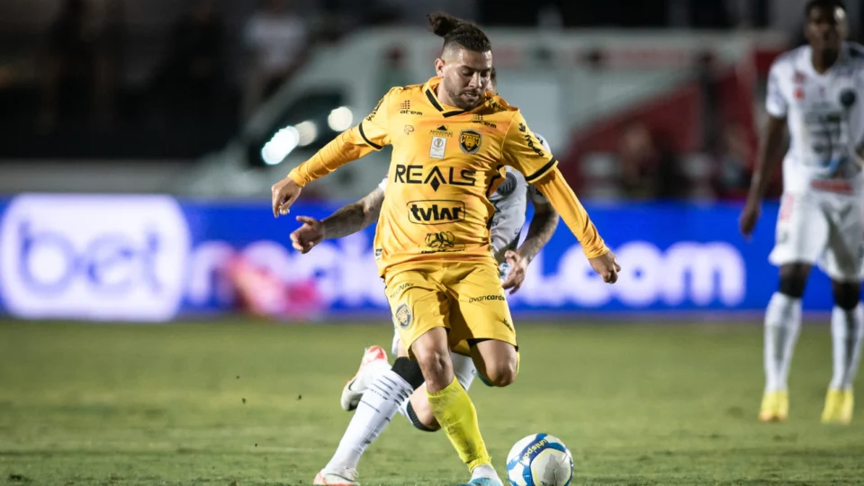 No Paraná, Amazonas é derrotado pelo Operário por 1 a 0.