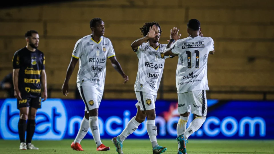 Amazonas toma gol de empate no último minuto contra o Novorizontino
