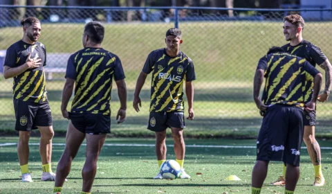 Depois de dois jogos fora e quatro pontos na bagagem, Amazonas recebe o Guarani/SP no Carlos Zamith