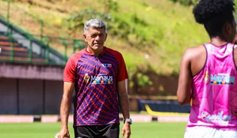 Fast Clube volta ao futebol profissional após licença e oficializa João Carlos Cavalo