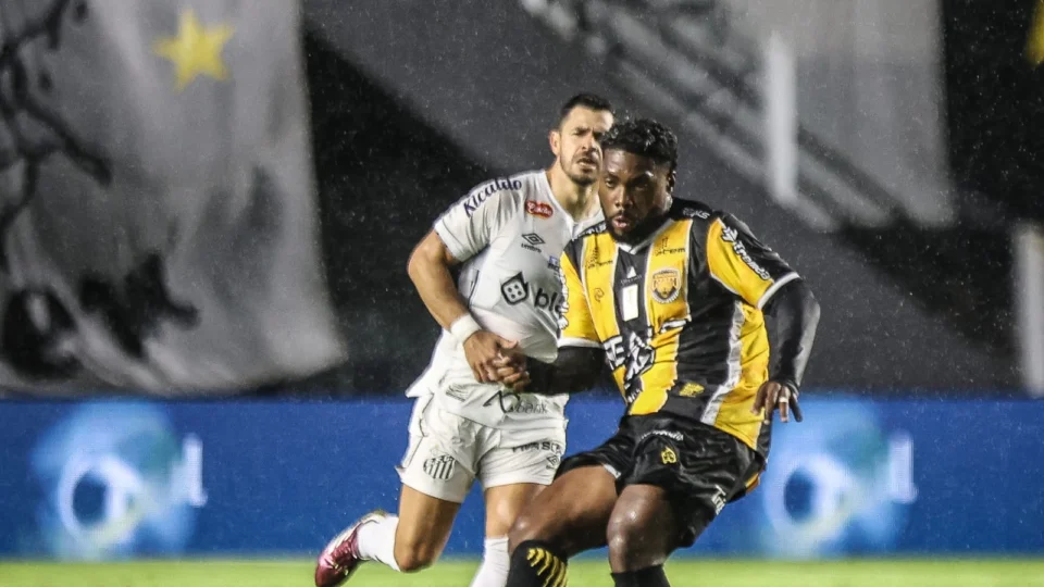 Amazonas segura o Santos na Vila Belmiro e empata sem gols pela Série B