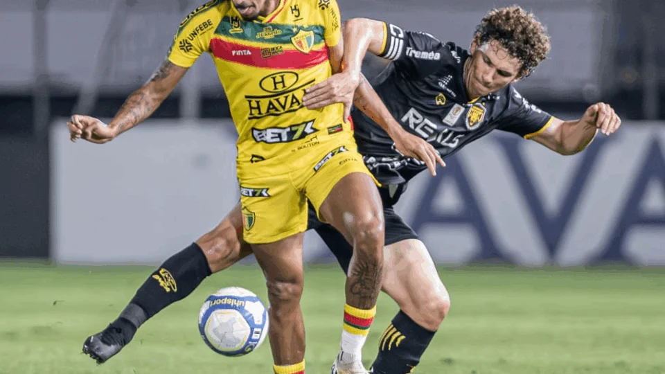 Amazonas perde para o Brusque e vê G4 da Série B mais distante