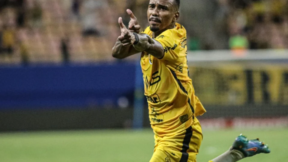 Amazonas vence o líder Novorizontino e se distancia da zona da degola