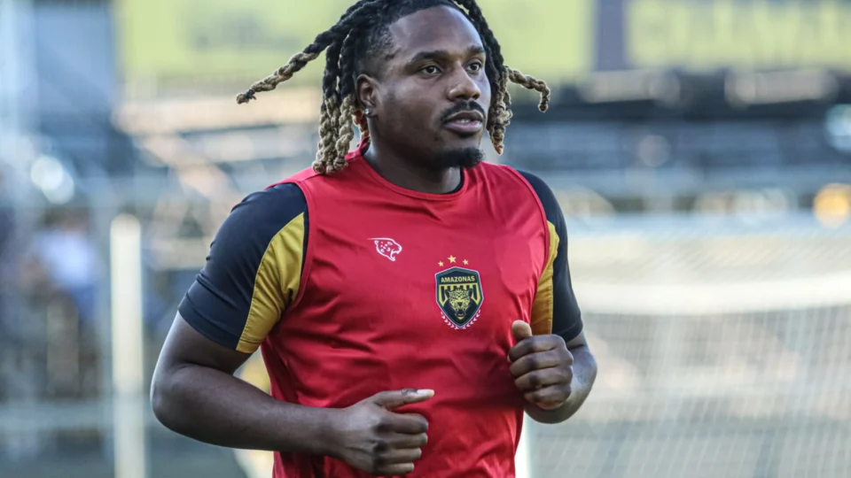 Precisando de dois pontos em oito jogos para se garantir na B, Onça libera mais dois jogadores