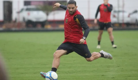 Amazonas FC enfrenta o Vila Nova pela Série B em Goiânia (GO)