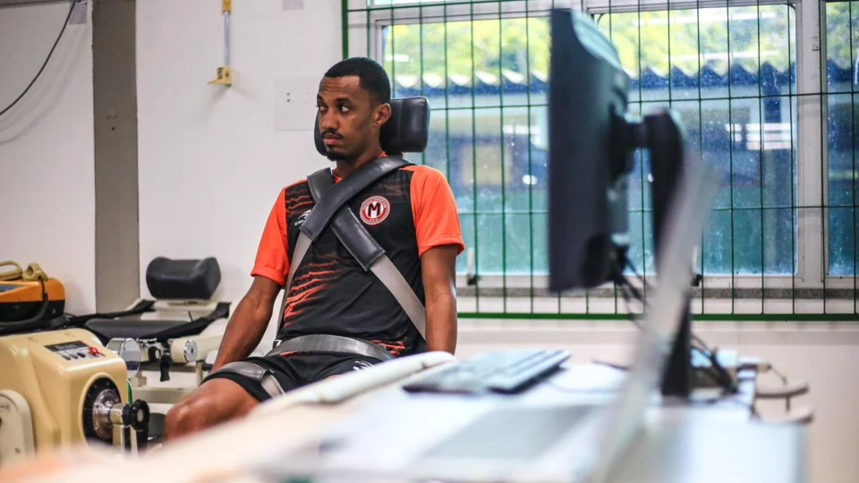 Manauara EC intensifica preparação com teste isocinético e fisioterápico