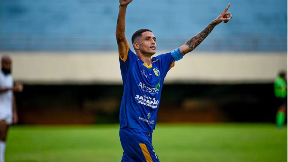 Manaus anuncia atacante Lelo para a temporada 2025