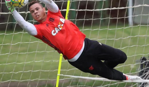 João Lopes é o novo reforço do Amazonas para 2025