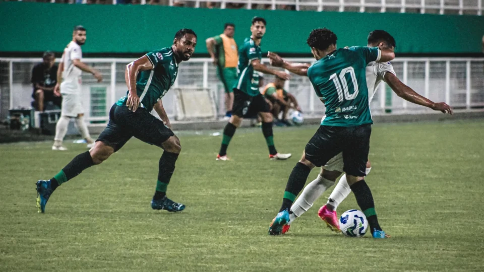 Manaus empata em 1 a 1 com o Independência fora de casa, vence nos pênaltis e garante mais 1 mi