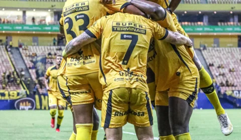 Amazonas leva susto mas vira e goleia o Tocantinópolis na Arena