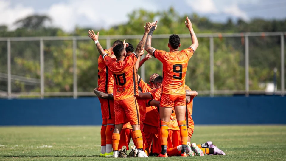 Manauara vence o SETE FC, classifica em segundo, e enfrenta o Nacional