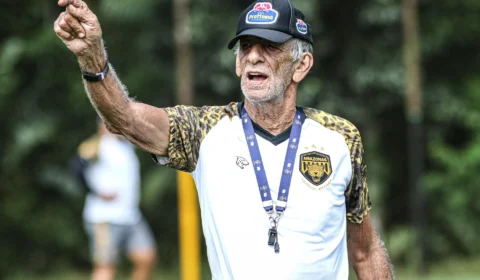 Amazonas encerra a fatura de Aderbal Lana