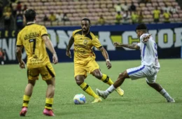 Apático, Amazonas não consegue passar pelo São Raimundo (RR) e se despede da Copa Verde