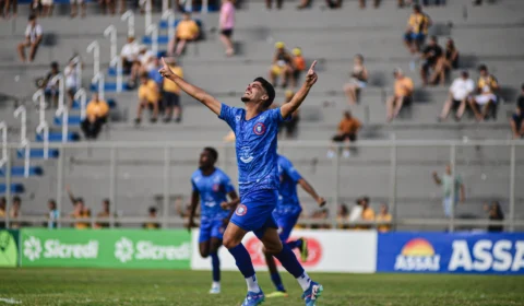 Parintins se classifica para a semifinal do returno