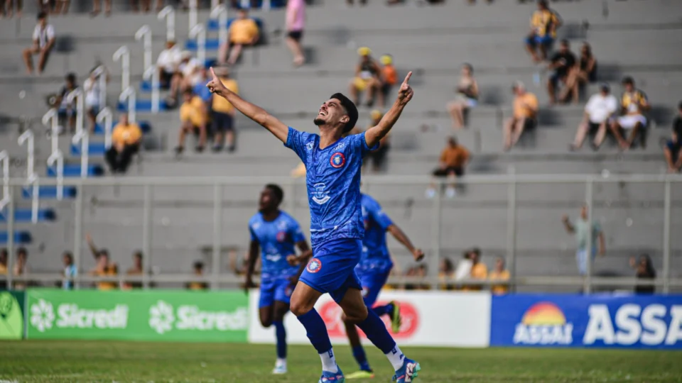 Parintins se classifica para a semifinal do returno