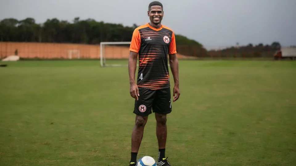 Manauara EC contrata zagueiro Geninho para segundo turno do Estadual