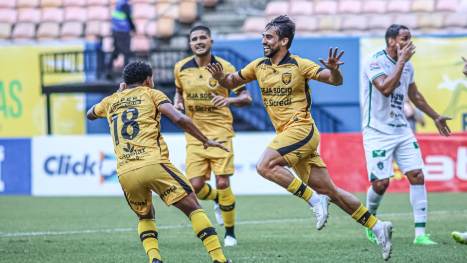 Amazonas vence o Manaus em cobranças de pênaltis e conquista primeiro tuno do Amazonense