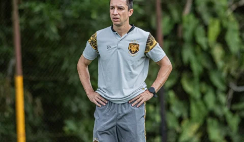 Amazonas demite Eduardo Barros e vai para o terceiro técnico na temporada