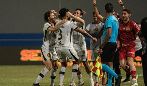 Amazonas vence a primeira na Série B