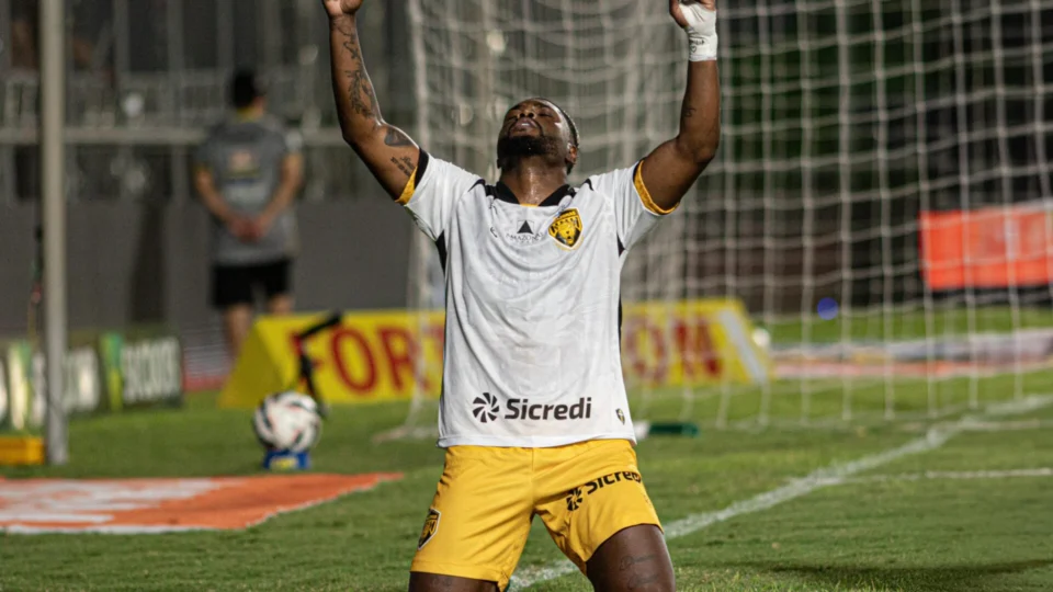 Amazonas empata com o CRB no Zamith e continua sem vitória na Série B