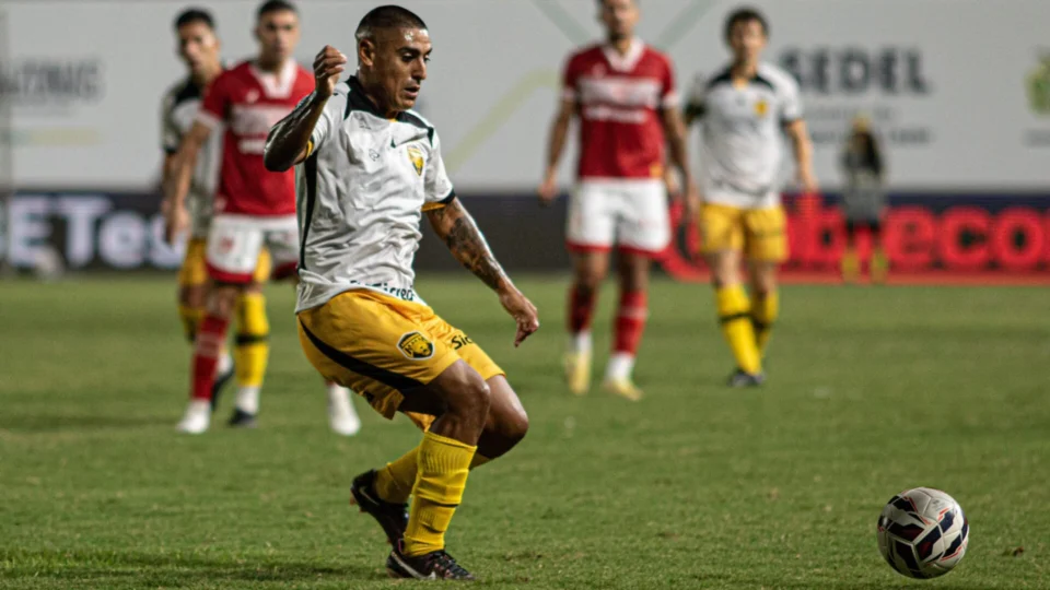 Amazonas visita o Volta redonda em busca 1º vitória na competição