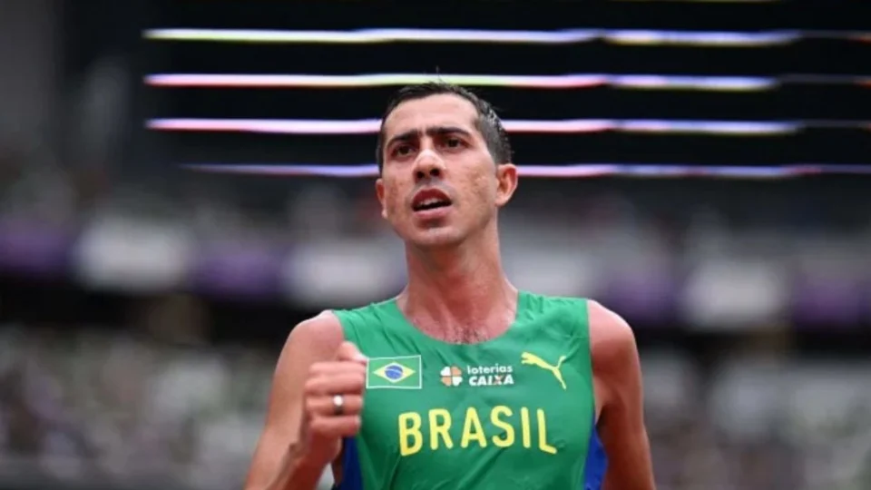 Caio Bonfim conquista prata nos 35 km da marcha atlética no Mundial de Tóquio