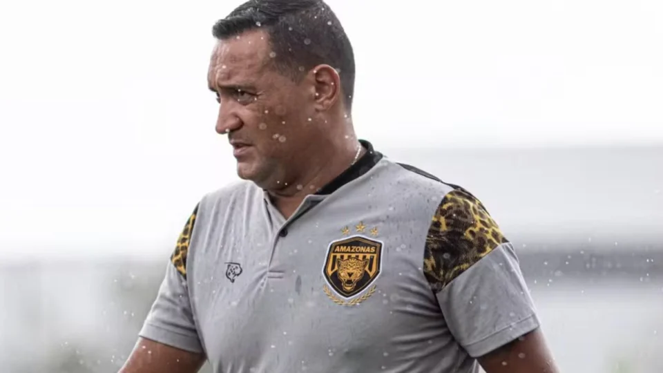 Amazonas FC enfrenta reta final decisiva na Série B com foco na permanência