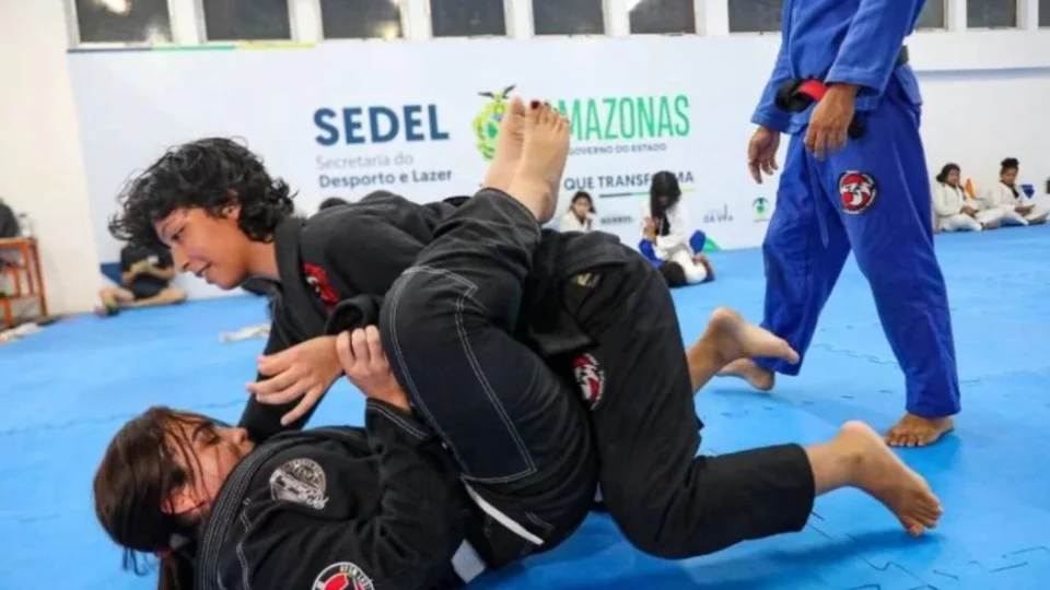“Formando Campeões” abre vagas gratuitas para jiu-jitsu na Vila Olímpica de Manaus