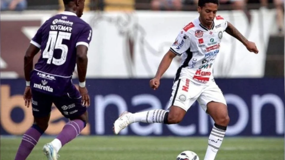 Operário sofre gol no fim e perde para o Remo em casa