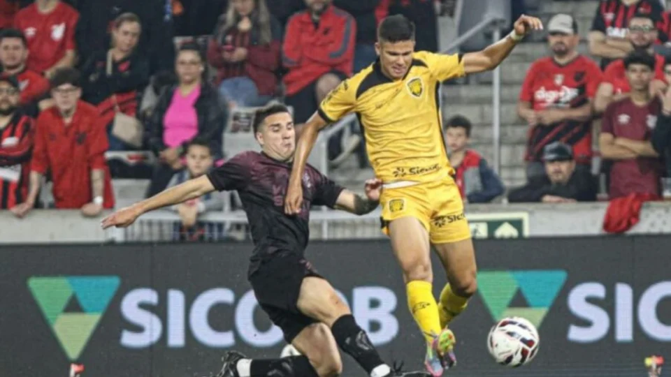 Derrota para o Athlético complica situação do Amazonas FC na série B