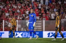 Amazonas FC perde para o Vila Nova fora de casa e fica perto do rebaixamento