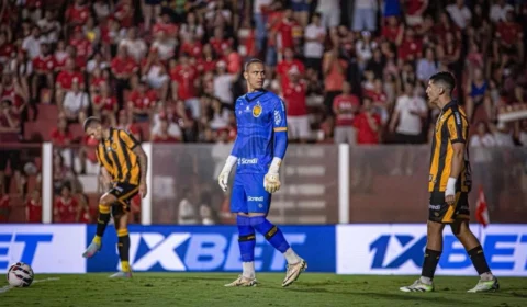 Amazonas FC perde para o Vila Nova fora de casa e fica perto do rebaixamento