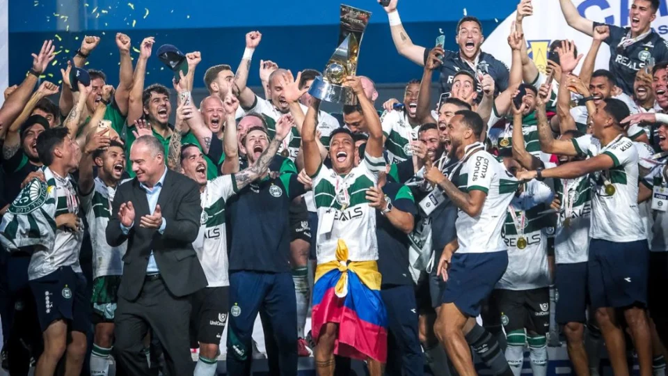 Coritiba vence em Manaus e conquista o tricampeonato da Série B