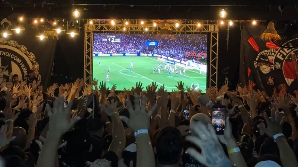 Final da Copa do Brasil, emoção e fé entre torcedores de Vasco e Corinthians