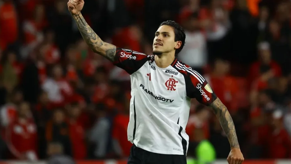 Flamengo vence Cruz Azul e segue firme na Copa Intercontinental