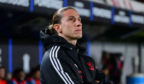Flamengo e Filipe Luís seguem sem acordo; presidente estipula prazo para decisão