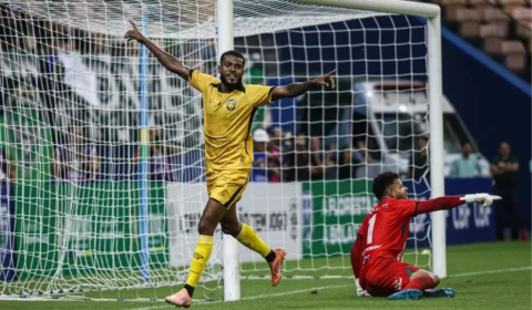 Amazonas vence Manaus FC em confronto na Arena da Amazônia.