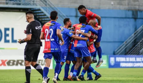 Parintins goleia São Raimundo e deixa lanterna do Barezão