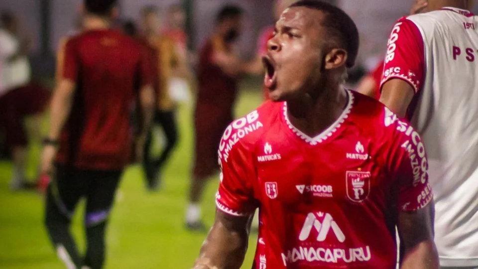 Chuva, raça e emoção marcam empate entre Princesa e Amazonas no Amazonense