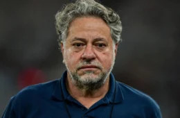 Julio Casares é afastado da presidência do São Paulo após aprovação de impeachment