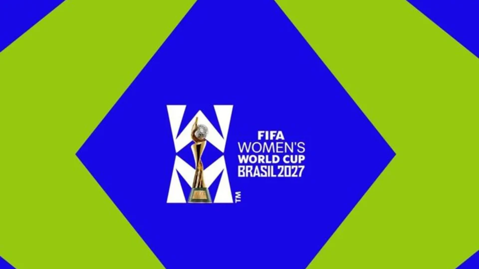 FIFA lança marca oficial da Copa do Mundo Feminina 2027 em evento em Copacabana