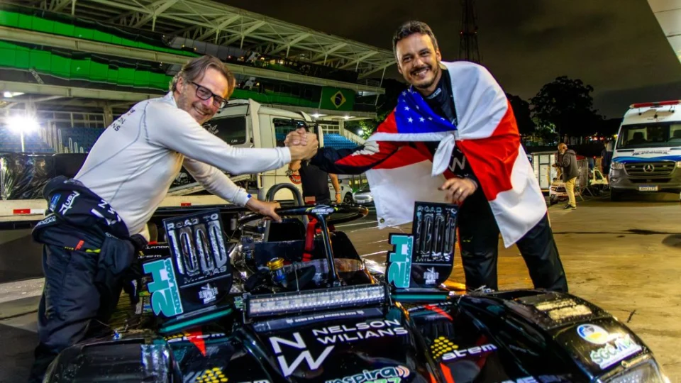 Paulinho De’Carli faz história e conquista título inédito para o Amazonas em Interlagos