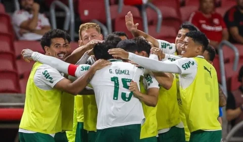 Palmeiras domina o Beira-Rio, vence o Internacional e assume a liderança isolada do Brasileirão