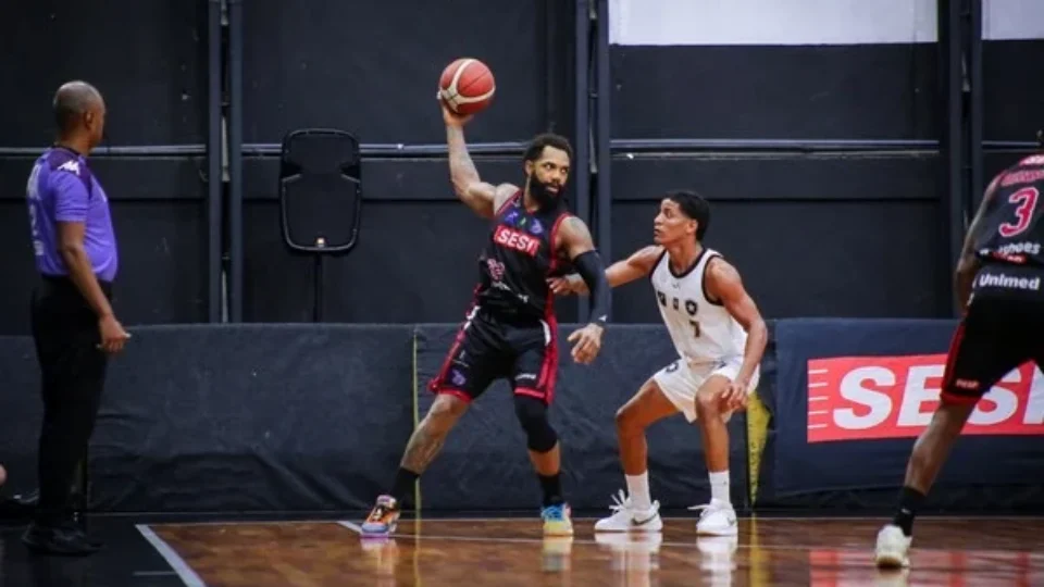 Franca triunfa sobre Botafogo com vantagem de 22 pontos e assume liderança isolada do NBB