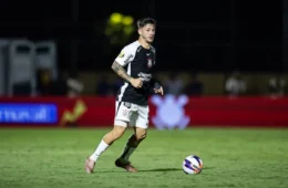 Resiliência e estratégia: Corinthians aposta em jogo defensivo e vence o Athletico-PR em Curitiba